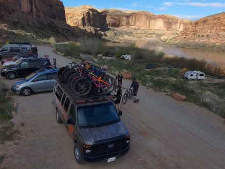 Porcupine Rim Trailhead Parking Lot